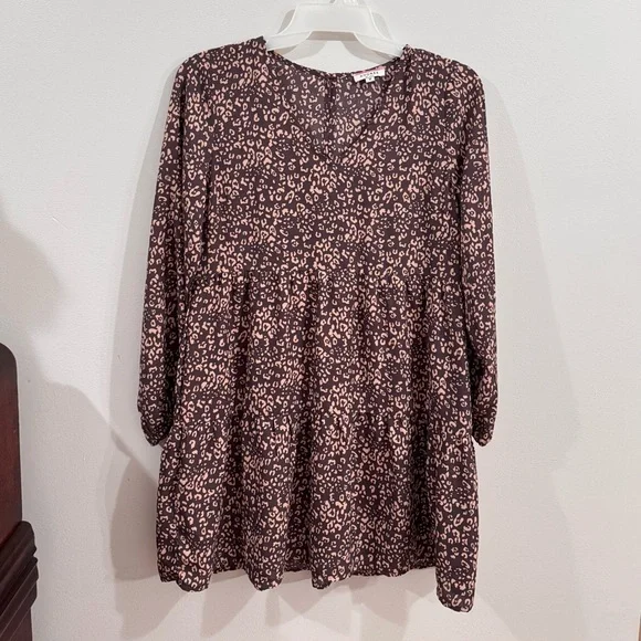 Andree By Unit Leopard Print Tiered Shift Dress Size Medium - Picture 3 of 7